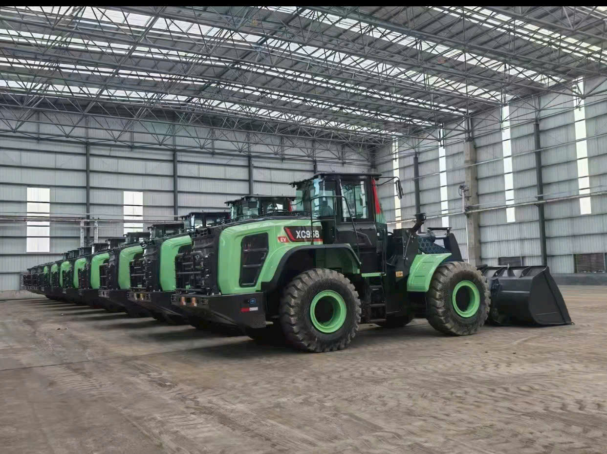 Cách chọn máy xúc lật phù hợp theo quy mô công việc